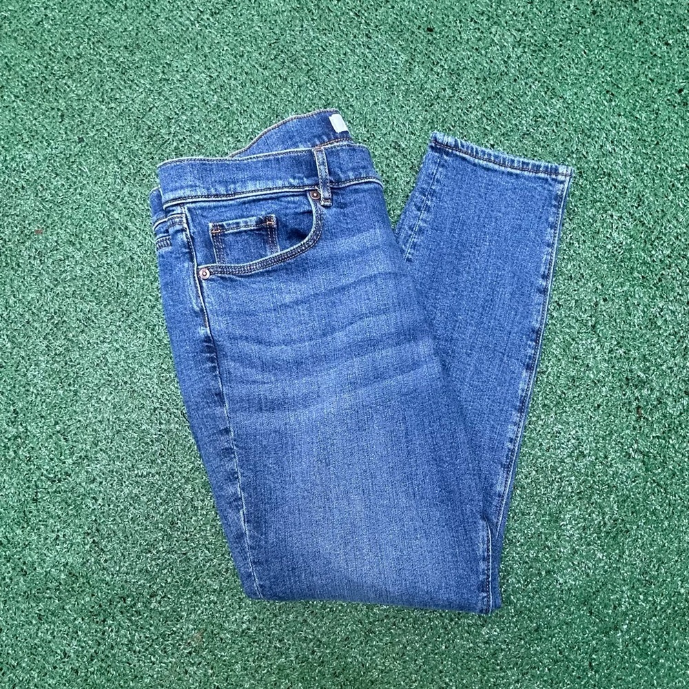 ANN TAYLOR LOFT PETITE ANKLE JEANS